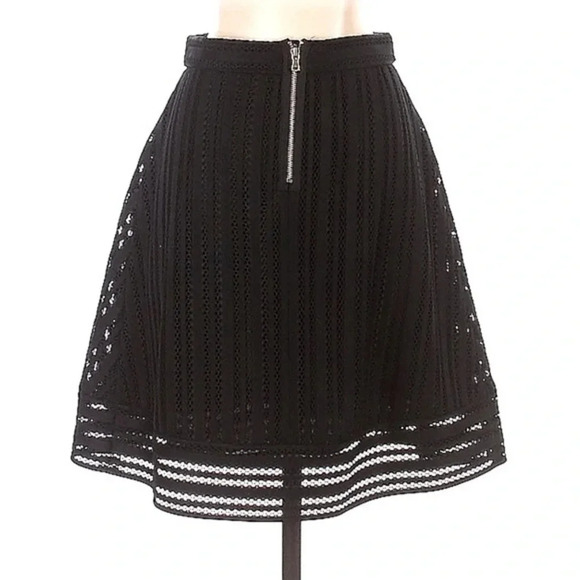 J. Crew Classic Chic Black Whimsigoth Overlay Eyelet Mini Skirt Size 0 XXS XS - Picture 3 of 4